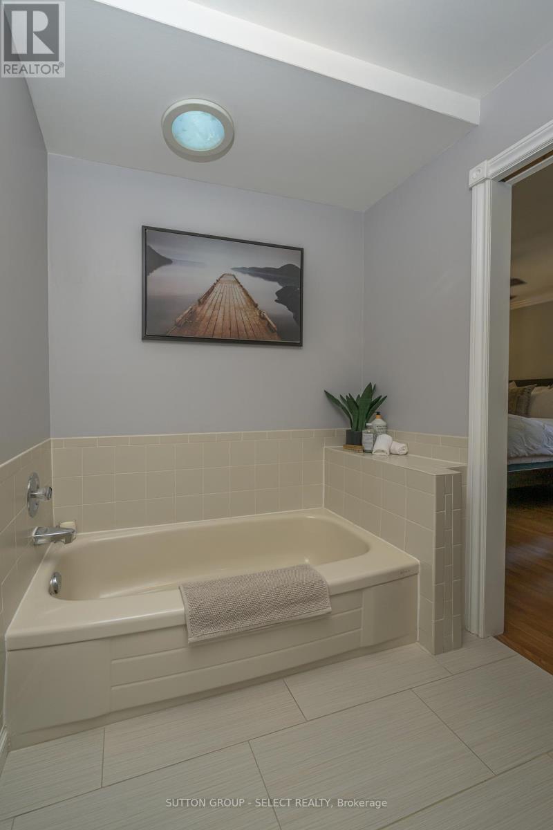 6907 Lambeth Walk, London, Ontario  N6P 1A5 - Photo 33 - X9391561