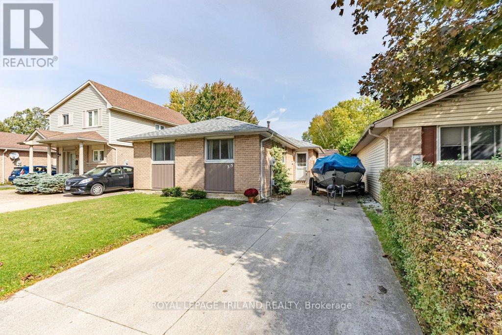 35 Caprice Crescent, London, Ontario  N5V 3L9 - Photo 2 - X9395614