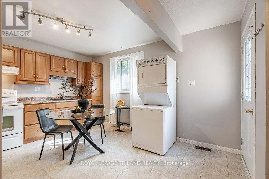 35 Caprice Crescent, London, Ontario  N5V 3L9 - Photo 3 - X9395614