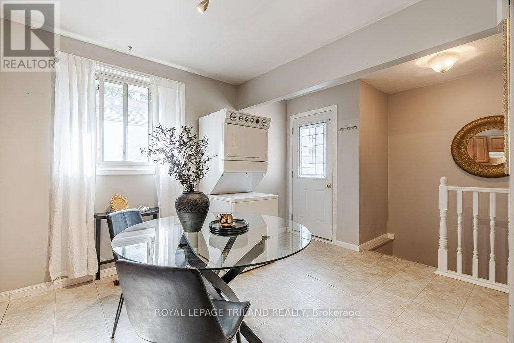 35 Caprice Crescent, London, Ontario  N5V 3L9 - Photo 4 - X9395614