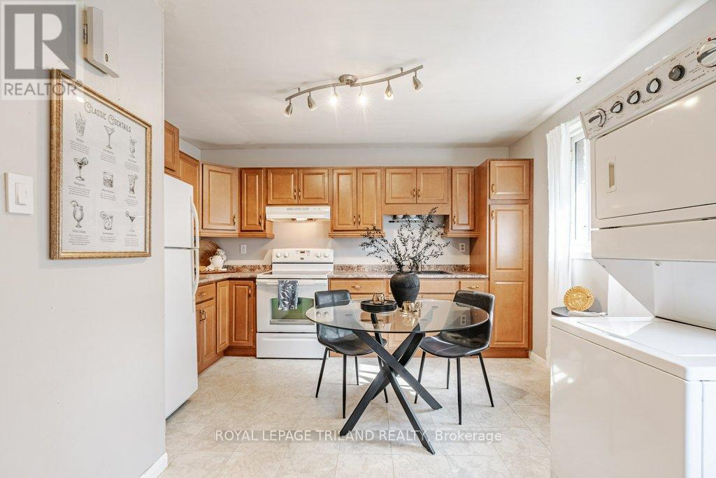 35 Caprice Crescent, London, Ontario  N5V 3L9 - Photo 5 - X9395614