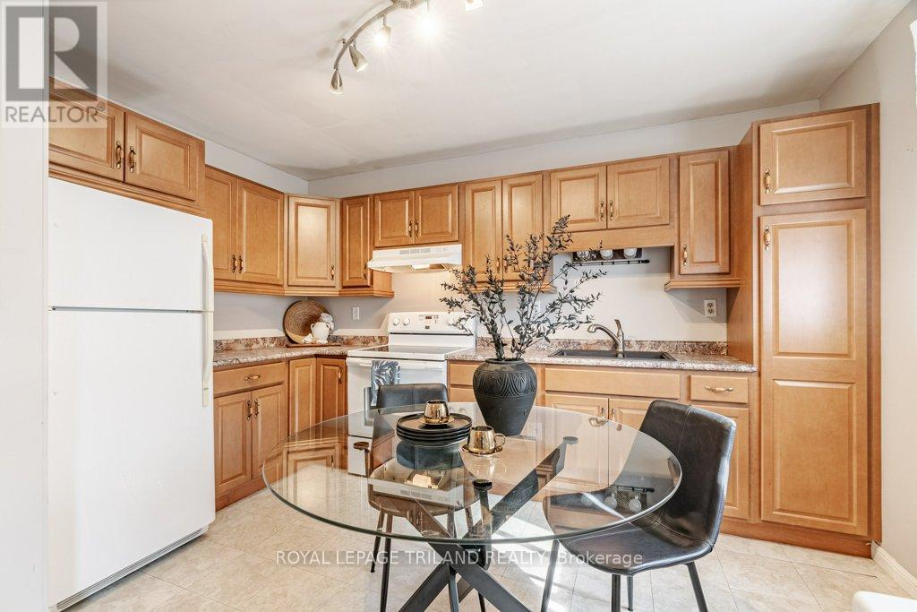 35 Caprice Crescent, London, Ontario  N5V 3L9 - Photo 6 - X9395614