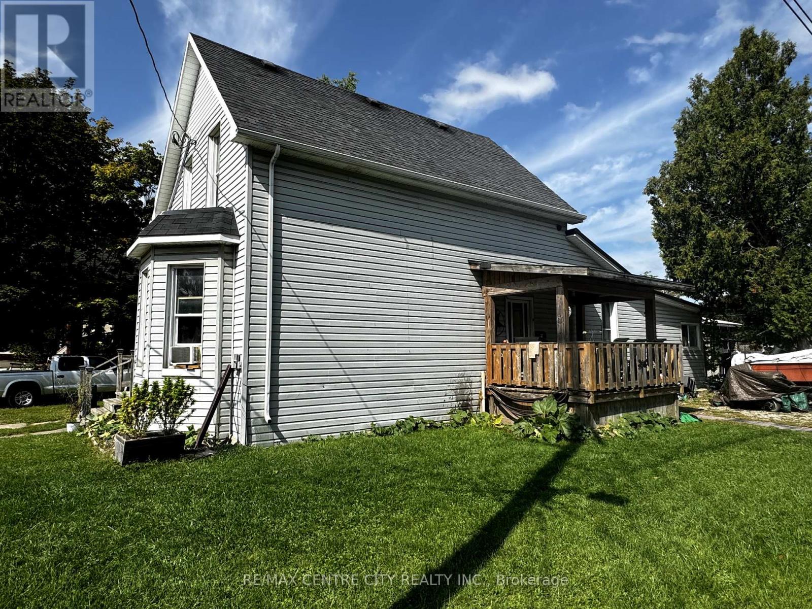 15 Chestnut Street E, Aylmer (Ay), Ontario  N5H 1E1 - Photo 2 - X9395983
