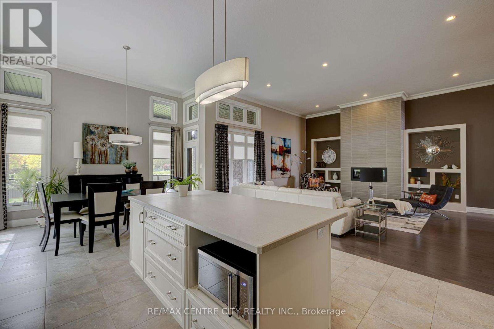 7 Drake Court, Strathroy-Caradoc (Sw), Ontario  N7G 0E1 - Photo 10 - X9396142