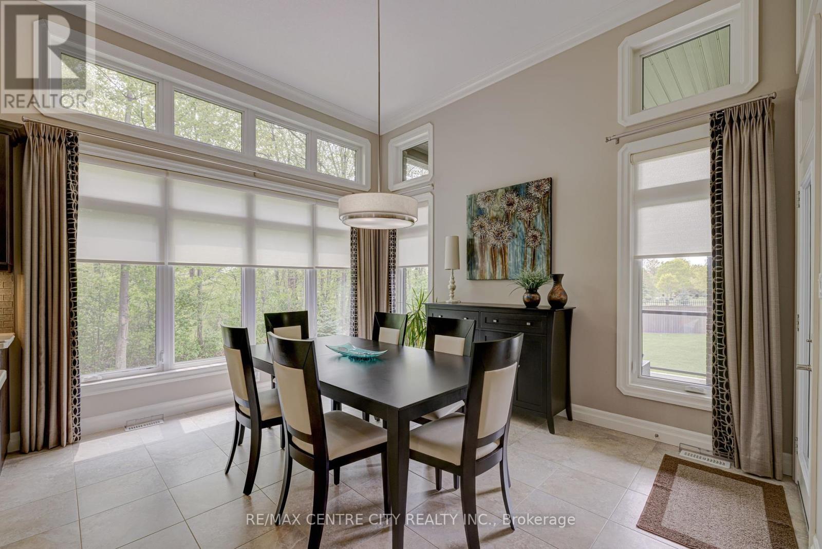 7 Drake Court, Strathroy-Caradoc (Sw), Ontario  N7G 0E1 - Photo 12 - X9396142
