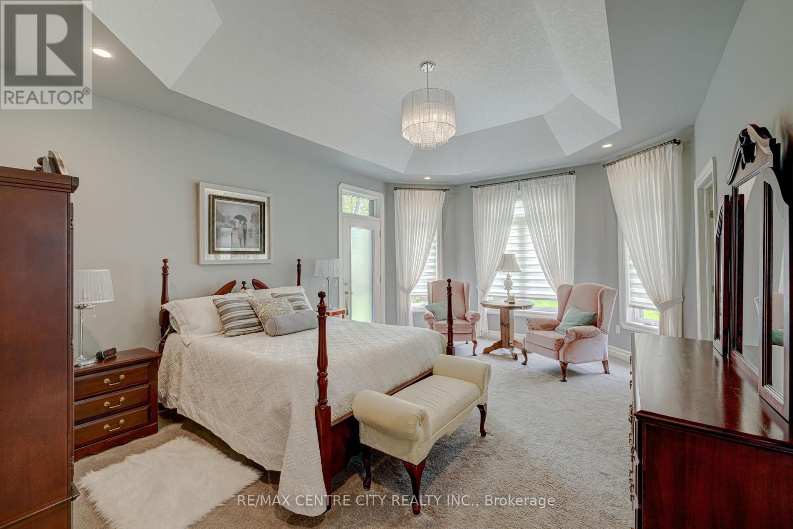 7 Drake Court, Strathroy-Caradoc (Sw), Ontario  N7G 0E1 - Photo 14 - X9396142