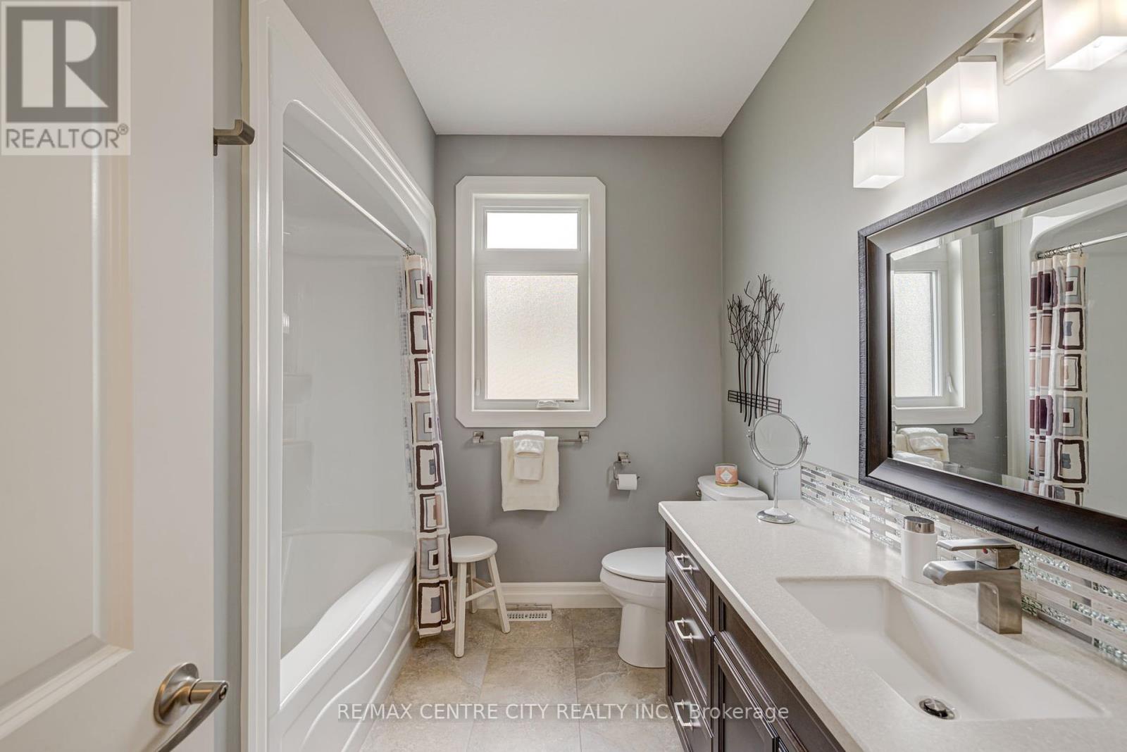 7 Drake Court, Strathroy-Caradoc (Sw), Ontario  N7G 0E1 - Photo 20 - X9396142
