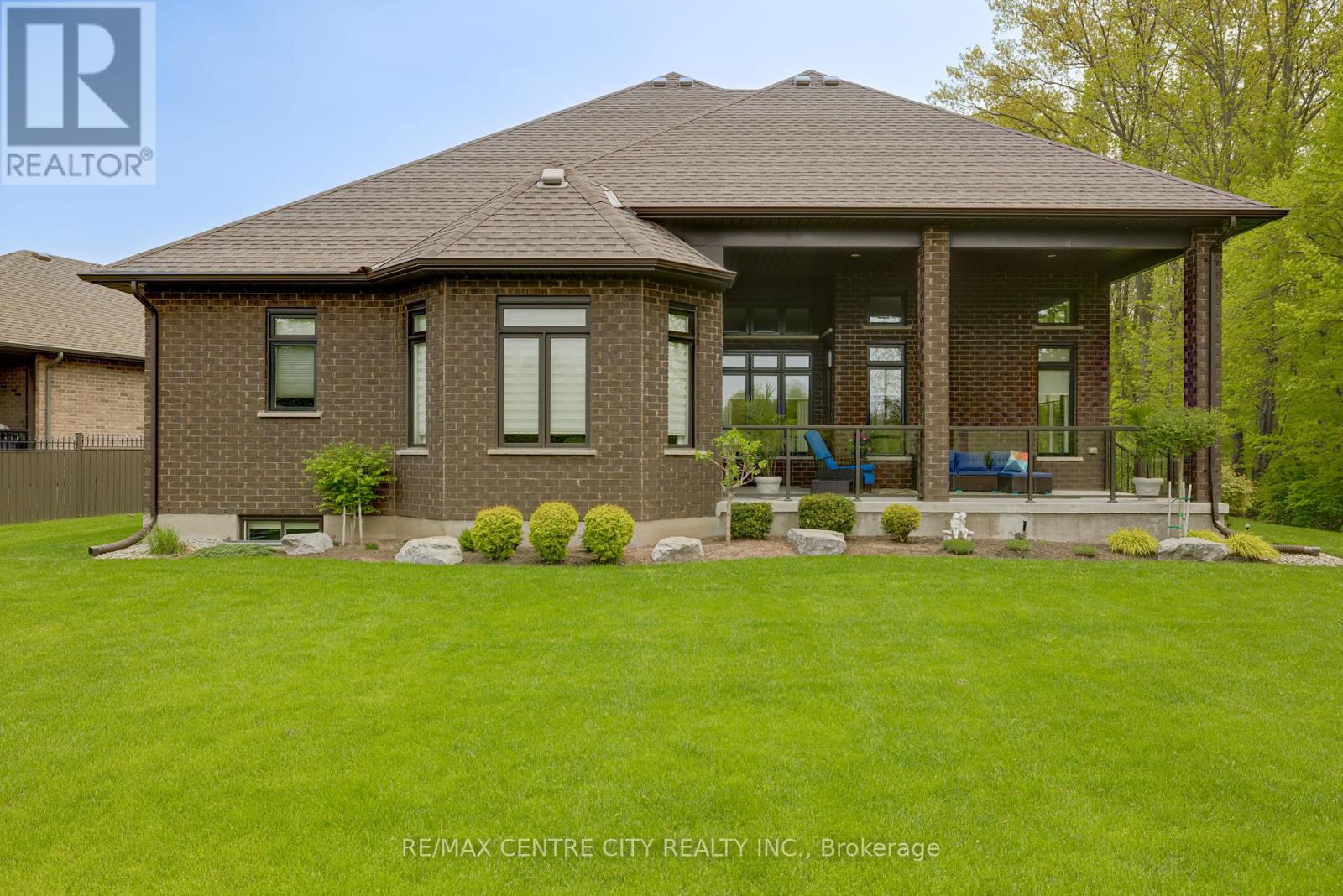 7 Drake Court, Strathroy-Caradoc (Sw), Ontario  N7G 0E1 - Photo 34 - X9396142