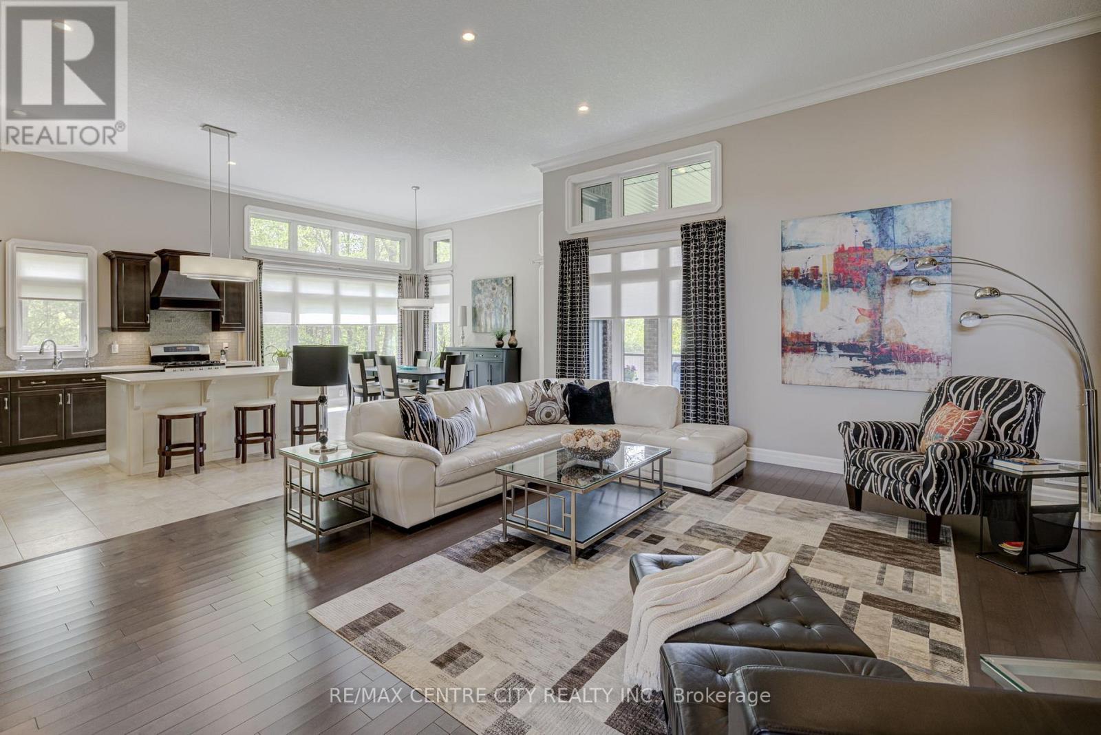7 Drake Court, Strathroy-Caradoc (Sw), Ontario  N7G 0E1 - Photo 5 - X9396142