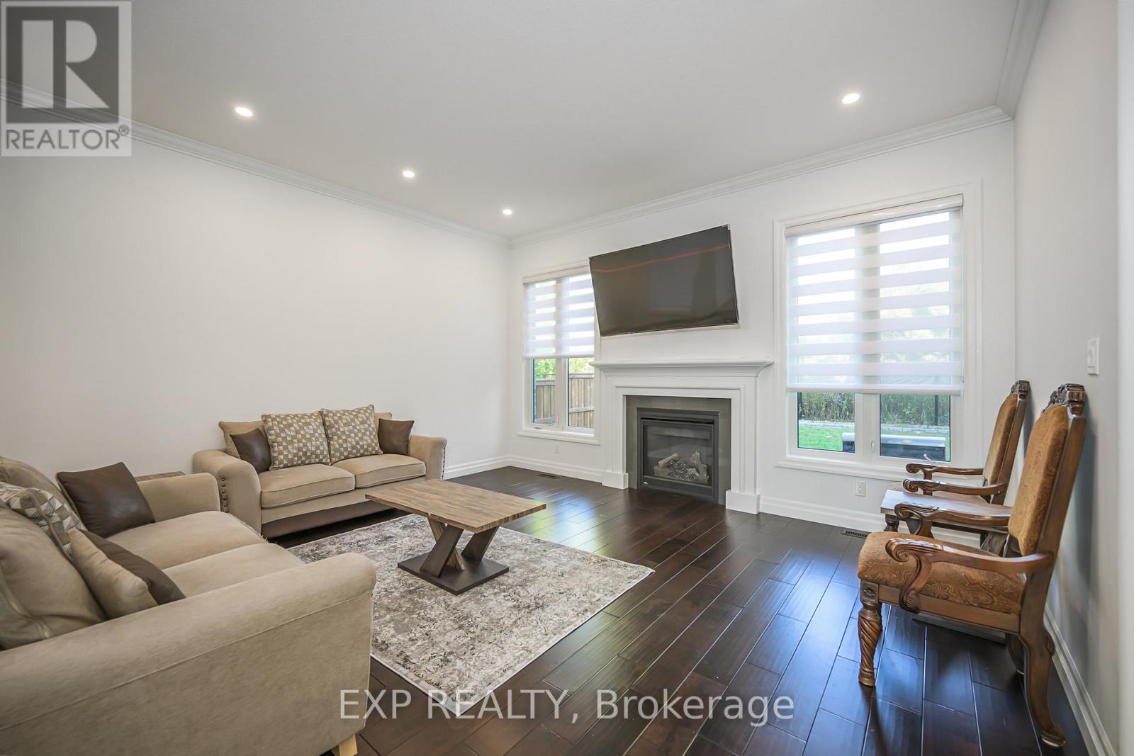 2230 Red Thorne Avenue, London, Ontario  N6P 0E9 - Photo 2 - X9396826