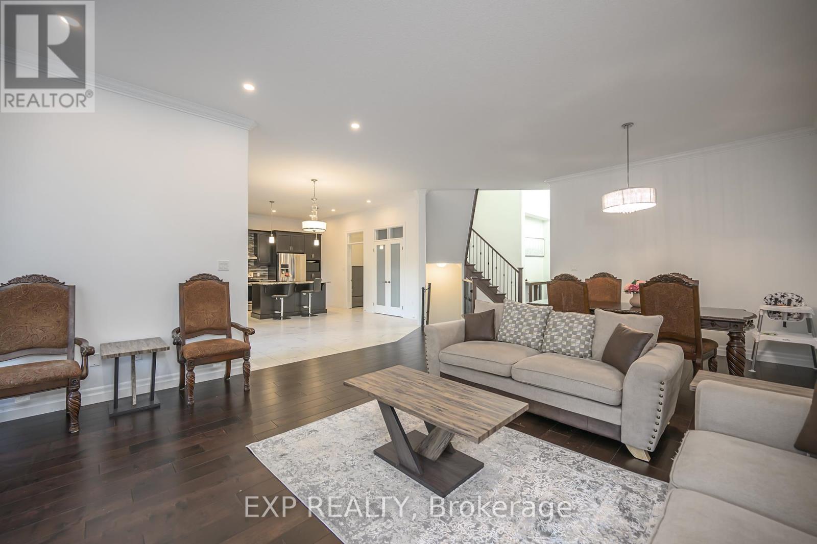 2230 Red Thorne Avenue, London, Ontario  N6P 0E9 - Photo 3 - X9396826