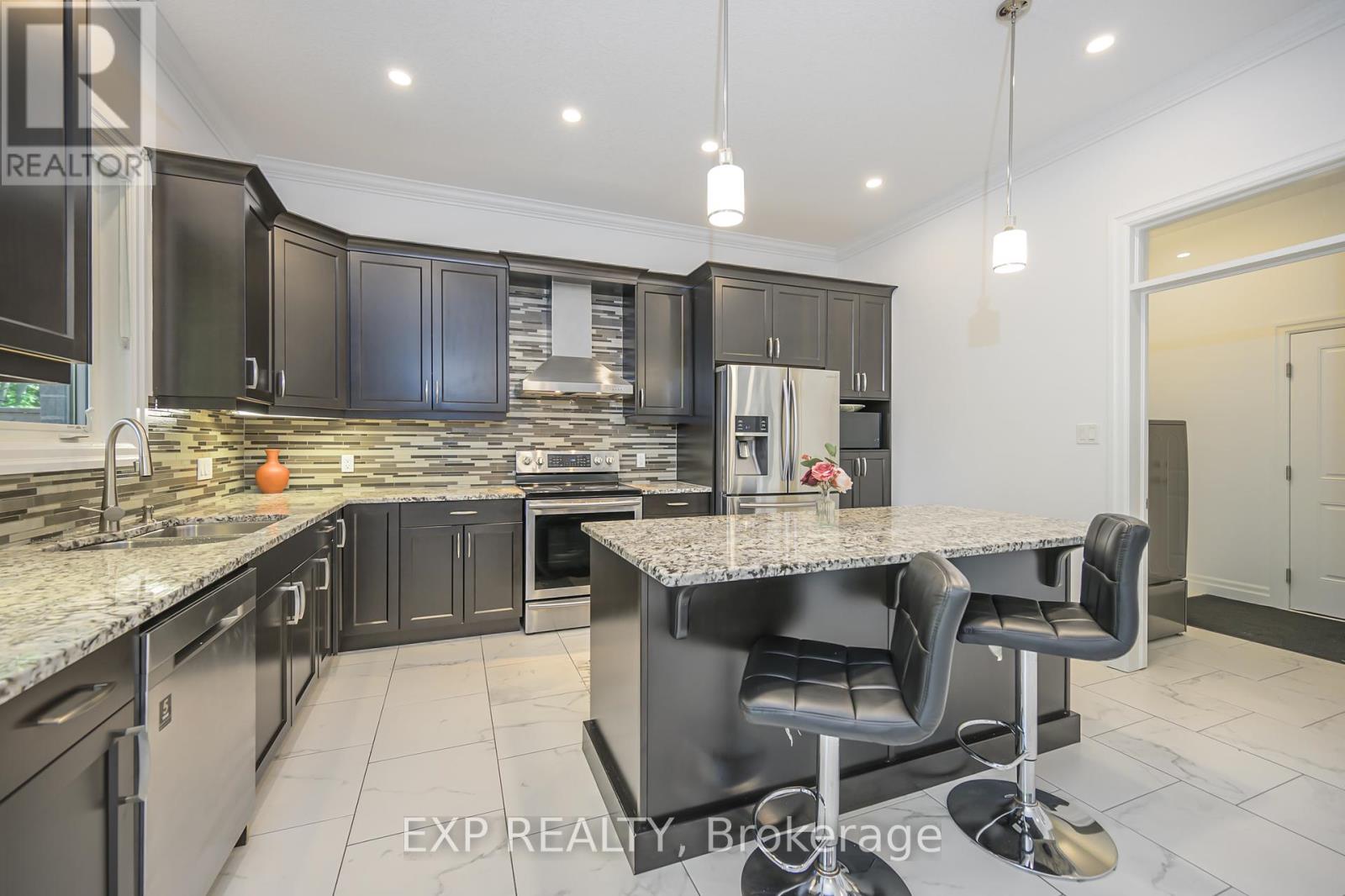 2230 Red Thorne Avenue, London, Ontario  N6P 0E9 - Photo 5 - X9396826