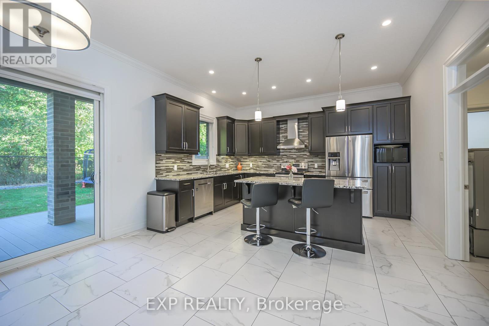 2230 Red Thorne Avenue, London, Ontario  N6P 0E9 - Photo 6 - X9396826