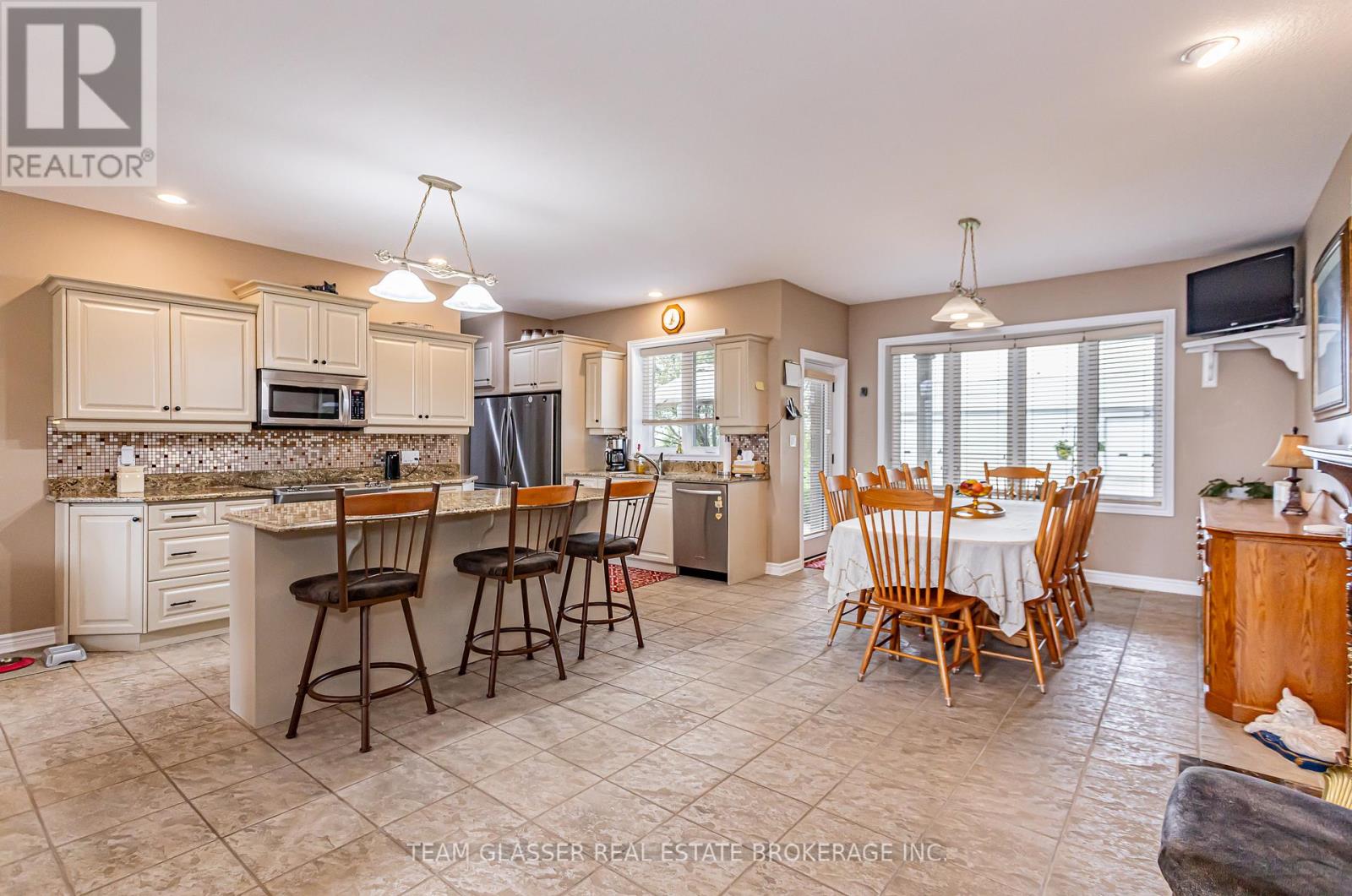 69375 Victoria Drive, South Huron (Centralia), Ontario  N0M 1K0 - Photo 7 - X9397135