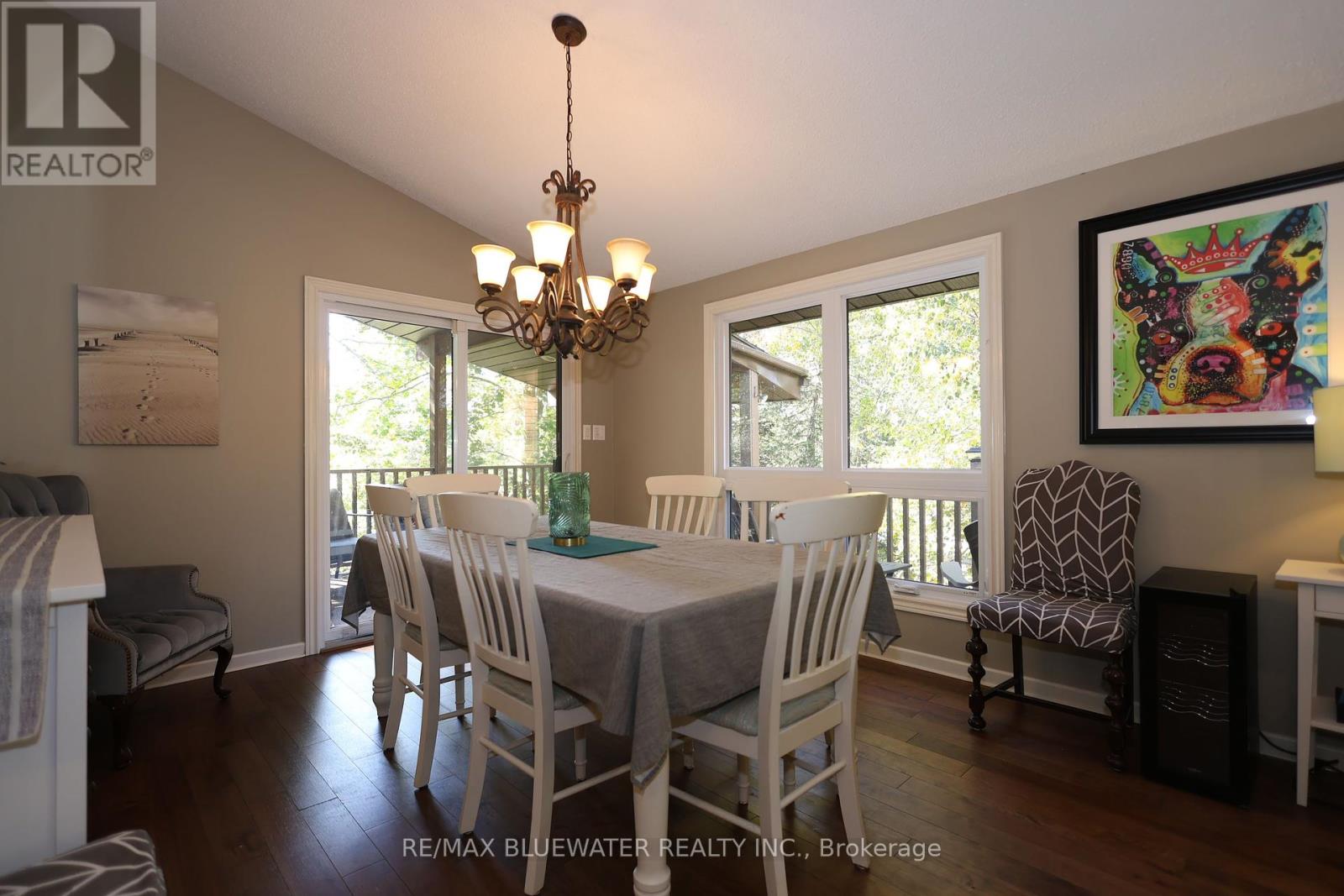 5429 Lake Valley Grove Road, Lambton Shores, Ontario  N0N 1J7 - Photo 12 - X9397505