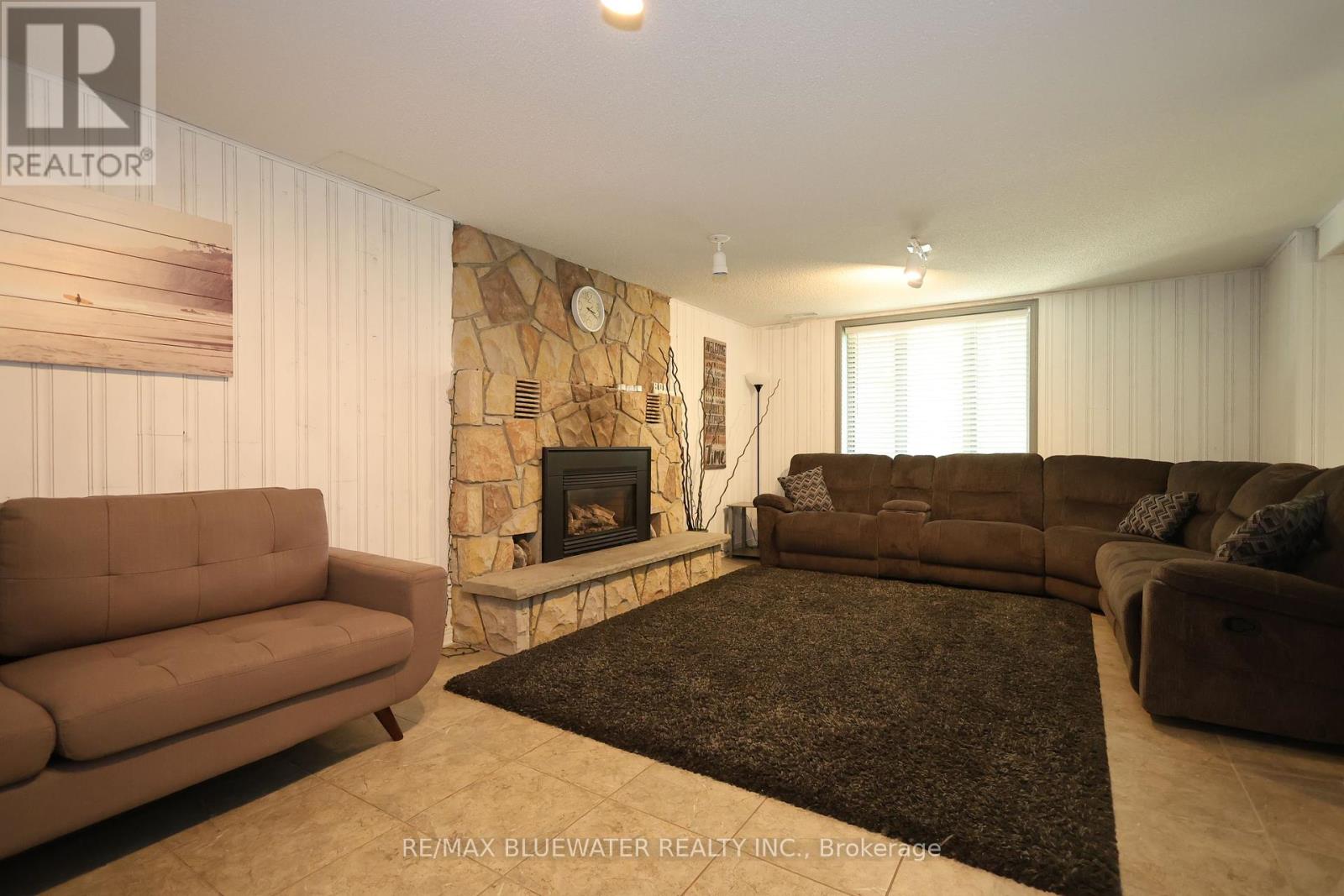 5429 Lake Valley Grove Road, Lambton Shores, Ontario  N0N 1J7 - Photo 27 - X9397505
