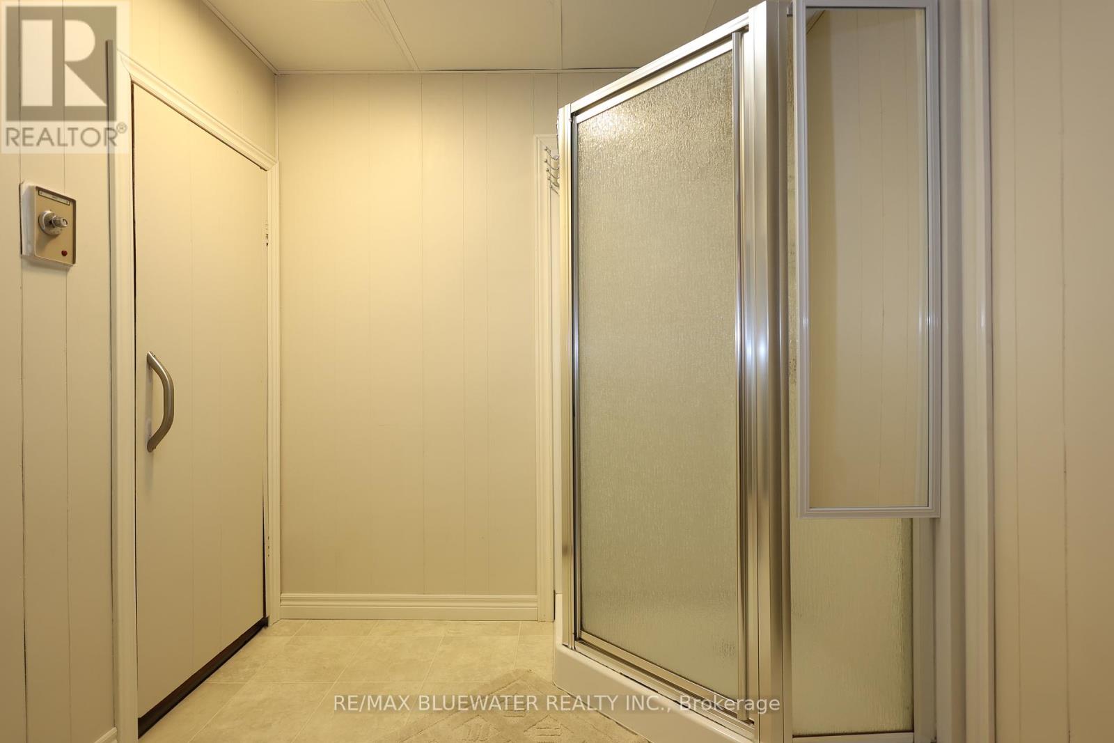 5429 Lake Valley Grove Road, Lambton Shores, Ontario  N0N 1J7 - Photo 31 - X9397505