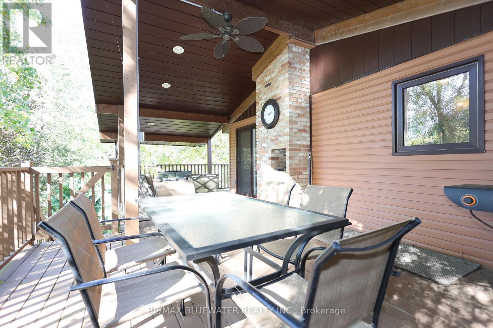 5429 Lake Valley Grove Road, Lambton Shores, Ontario  N0N 1J7 - Photo 35 - X9397505