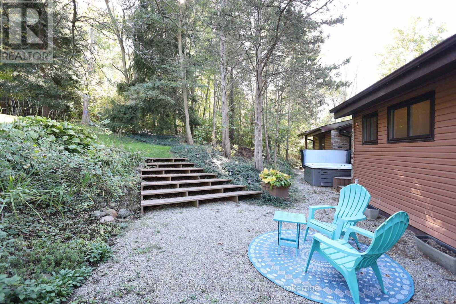 5429 Lake Valley Grove Road, Lambton Shores, Ontario  N0N 1J7 - Photo 38 - X9397505