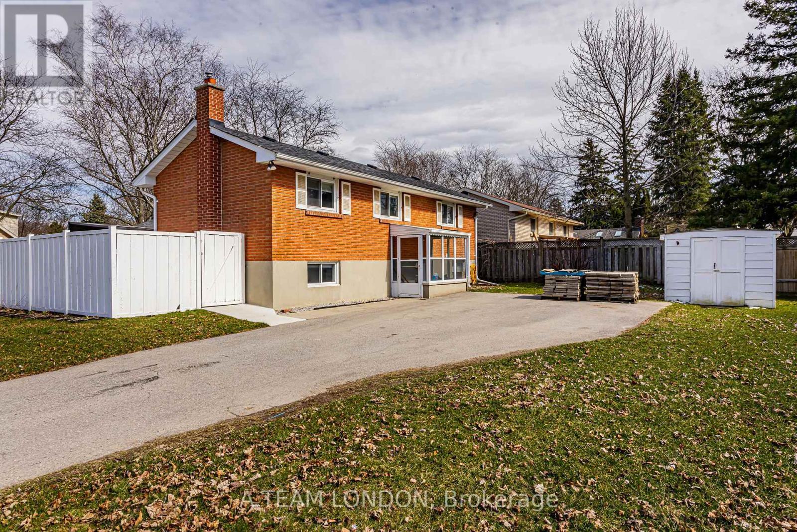 172 Wakefield Crescent W, London, Ontario  N5X 1Z8 - Photo 3 - X9397589