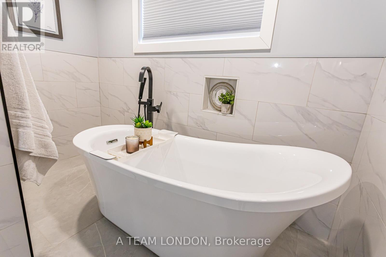 172 Wakefield Crescent W, London, Ontario  N5X 1Z8 - Photo 34 - X9397589