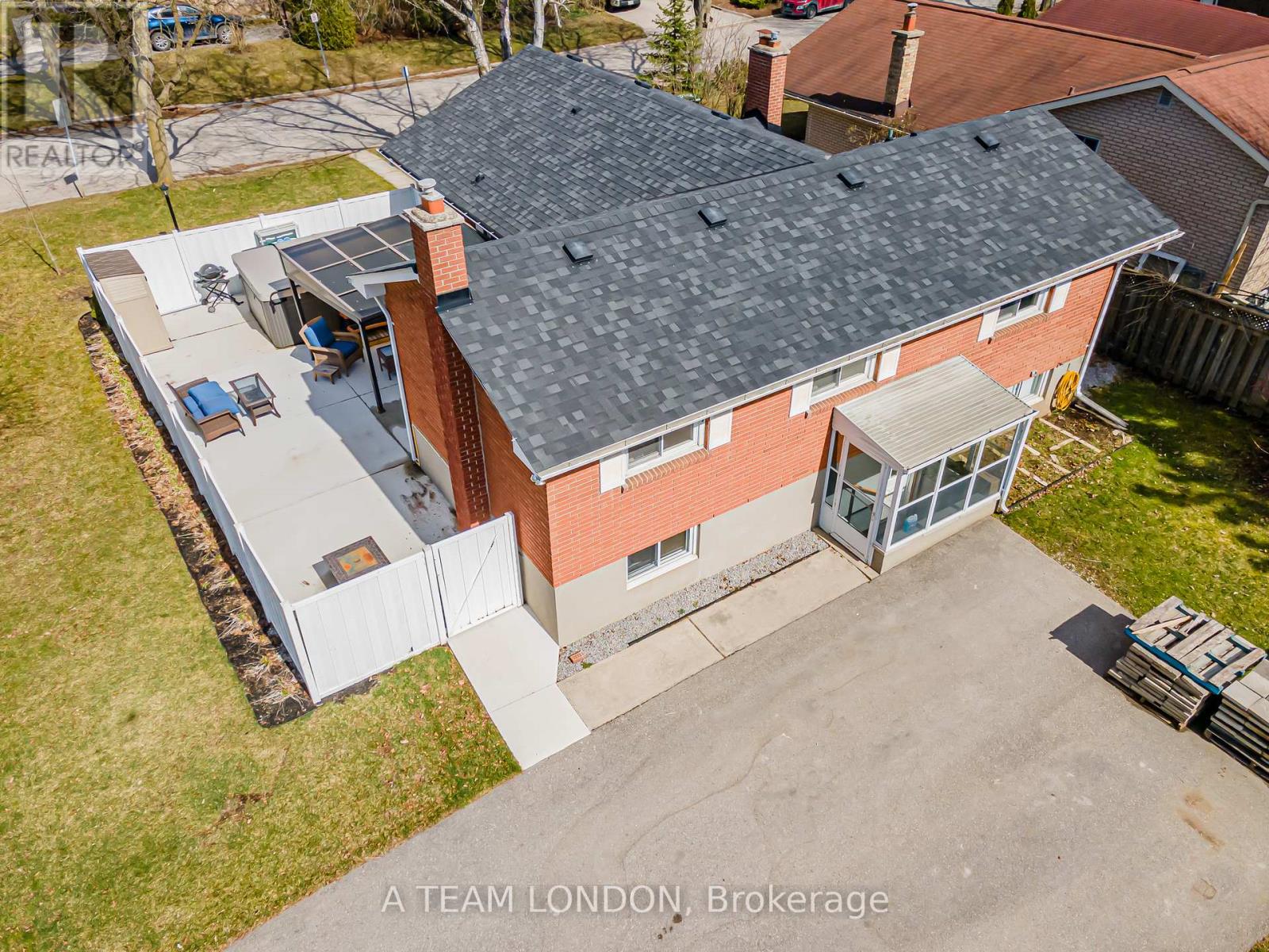 172 Wakefield Crescent W, London, Ontario  N5X 1Z8 - Photo 5 - X9397589
