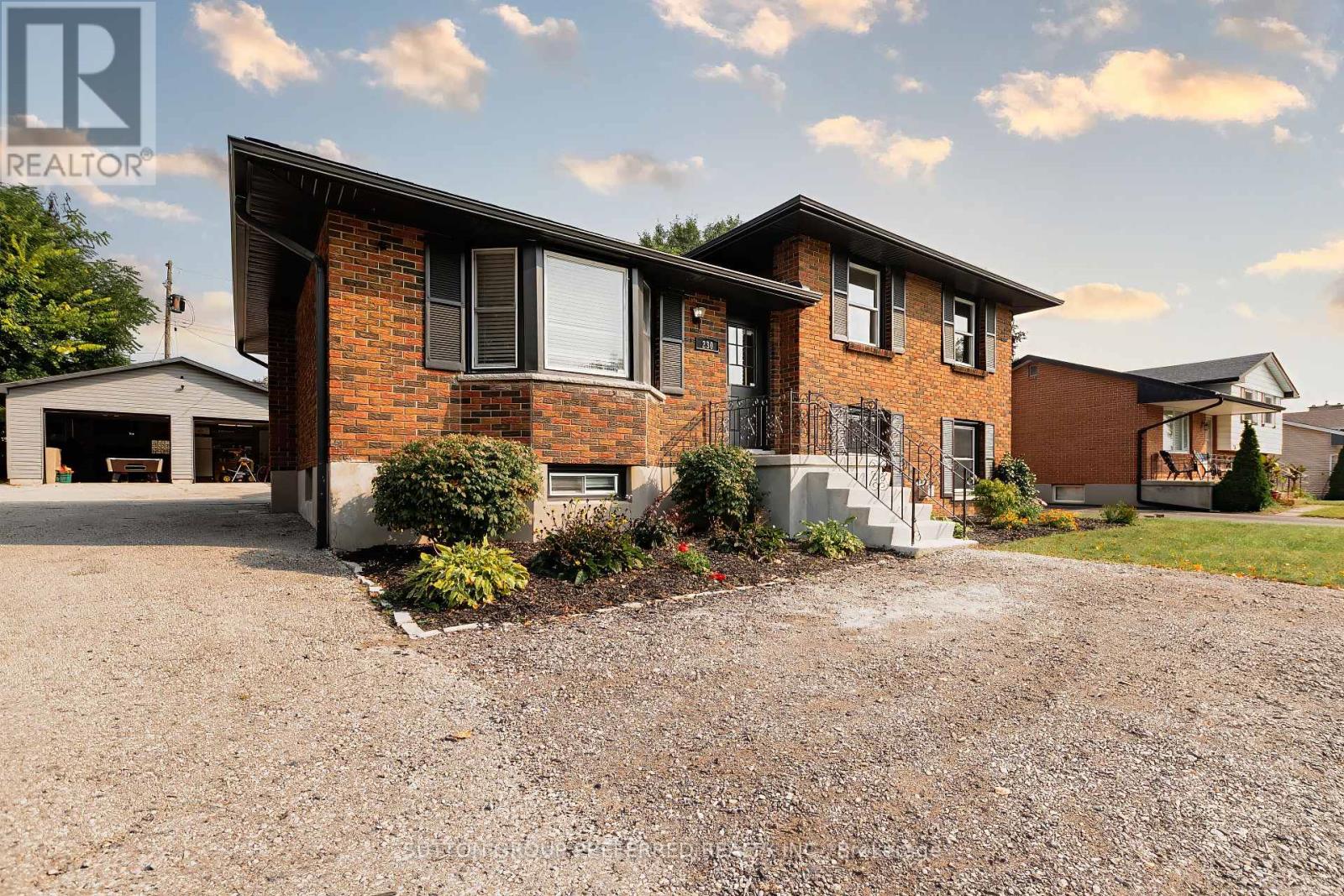 230 Chittick Crescent, Thames Centre (Dorchester), Ontario  N0L 1G3 - Photo 2 - X9397628