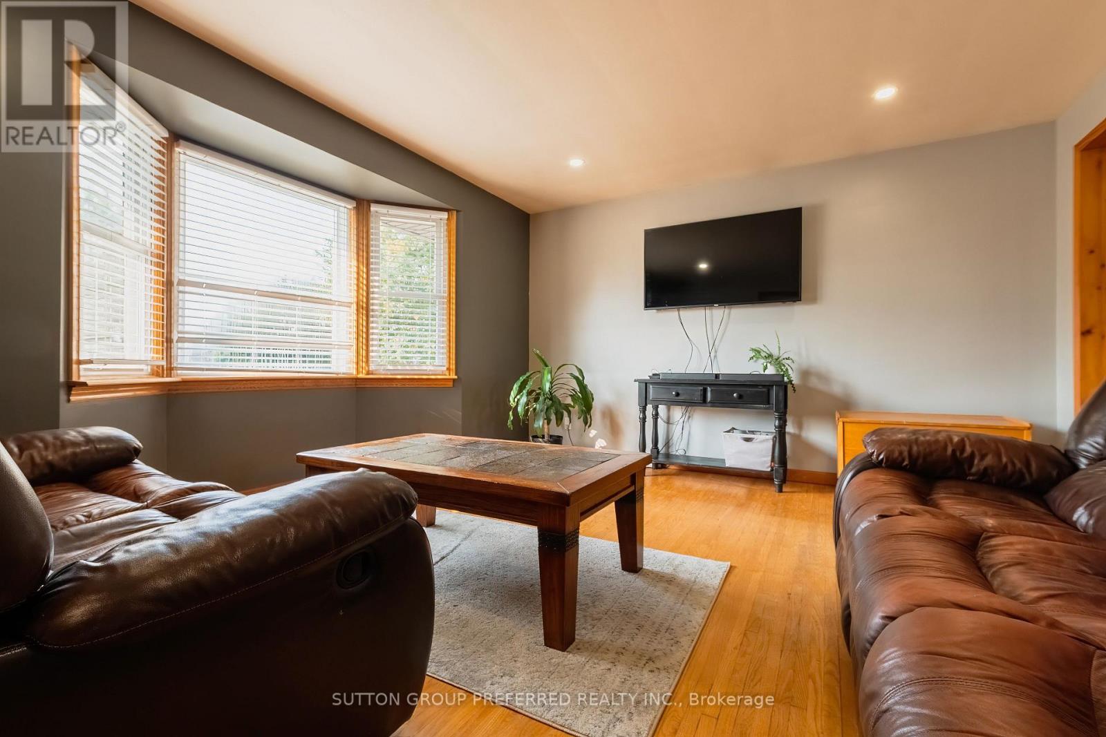 230 Chittick Crescent, Thames Centre (Dorchester), Ontario  N0L 1G3 - Photo 4 - X9397628