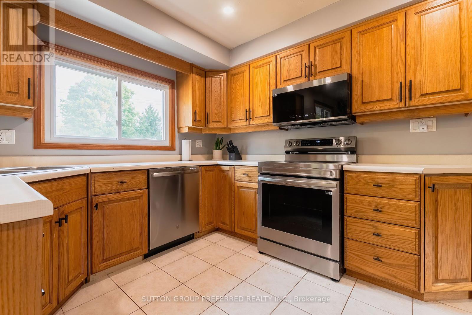 230 Chittick Crescent, Thames Centre (Dorchester), Ontario  N0L 1G3 - Photo 8 - X9397628