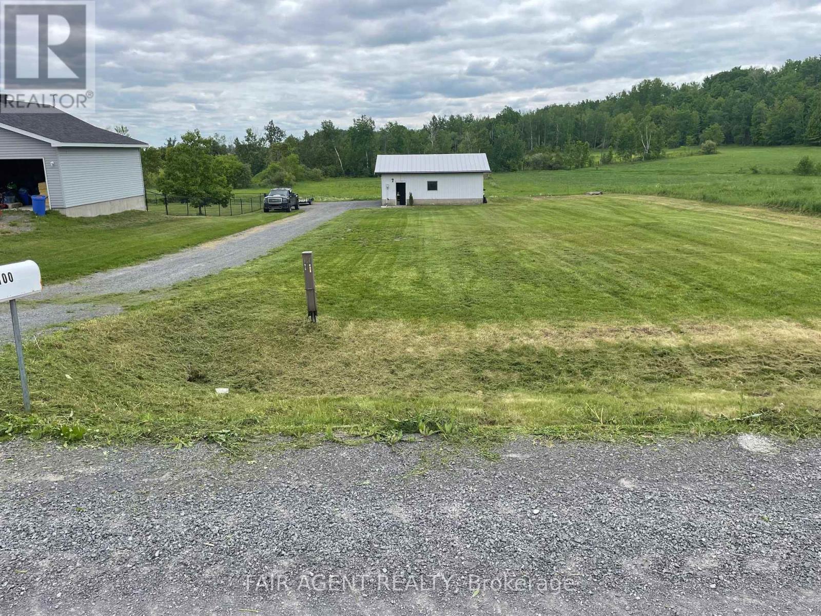 2130 Du Golf Road, Clarence-Rockland, Ontario  K0A 1N0 - Photo 2 - X9398761